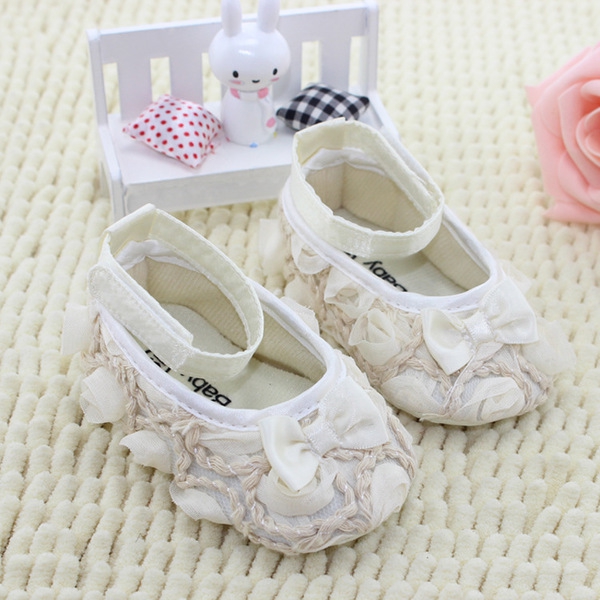 Бебешки обувки за прохождане за момичета