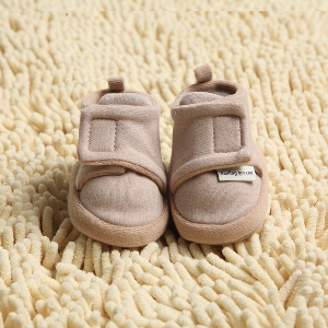 Бебешки обувки подходящи за момичета и момчета - 9 различни модела