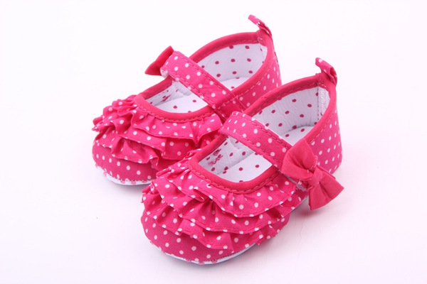 Παιδικά παπούτσια για αγόρια και κορίτσια - πολλά διαφορετικά μοντέλα και χρώματα