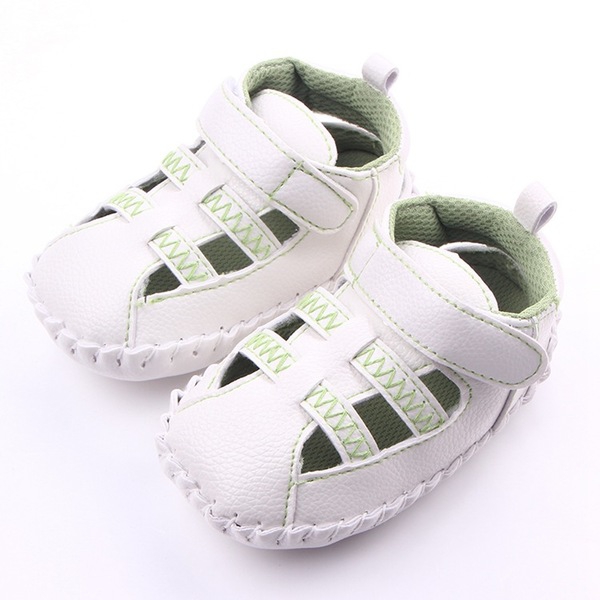 Παιδικά παπούτσια για αγόρια και κορίτσια - πολλά διαφορετικά μοντέλα και χρώματα