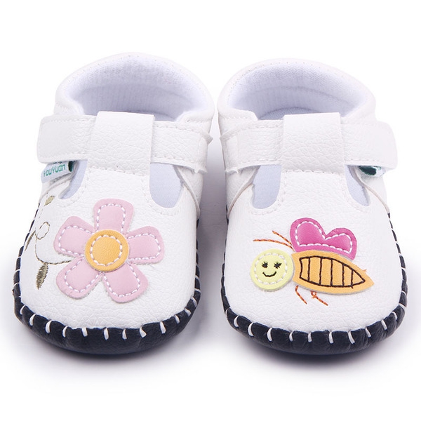 Παιδικά παπούτσια για αγόρια και κορίτσια - πολλά διαφορετικά μοντέλα και χρώματα