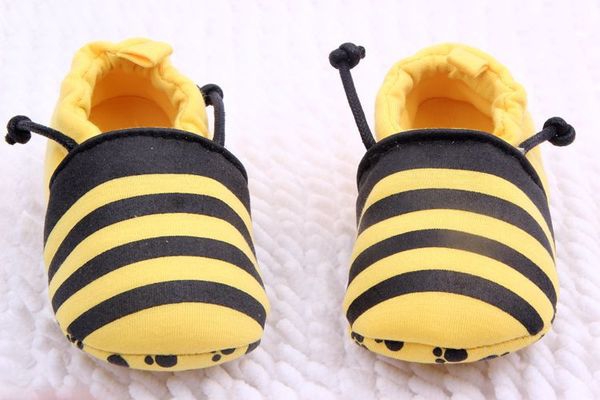 Παιδικά παπούτσια για αγόρια και κορίτσια - πολλά διαφορετικά μοντέλα και χρώματα