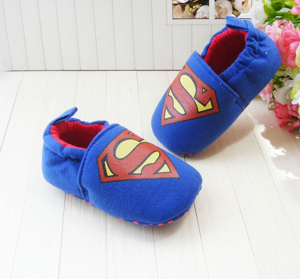 Παιδικά παπούτσια για αγόρια και κορίτσια - πολλά διαφορετικά μοντέλα και χρώματα