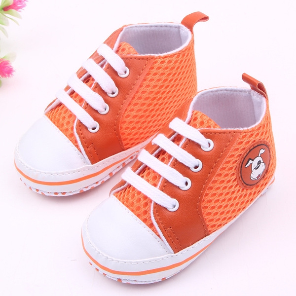 Παιδικά παπούτσια για αγόρια και κορίτσια - πολλά διαφορετικά μοντέλα και χρώματα