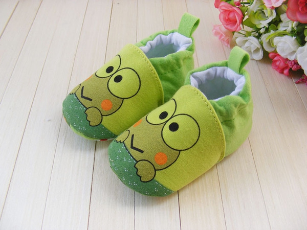 Παιδικά παπούτσια για αγόρια και κορίτσια - πολλά διαφορετικά μοντέλα και χρώματα