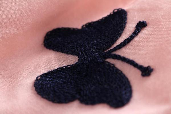 Бебешки дълги рокли в розов и бял цвят 