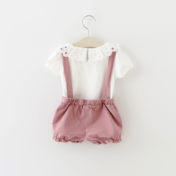 Комплект за бебета - къси панталони с тиранти и бяла блуза с дантела
