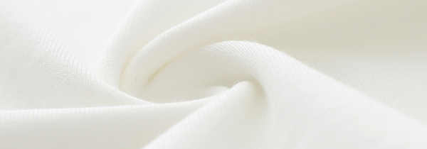 Комплект за бебета - къси панталони с тиранти и бяла блуза с дантела