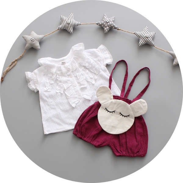 Бебешки летен комплект гащеризон и бяла дантелена блуза за момичета