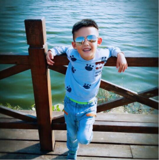 Детски летни слънчеви и цветни огледални очила за момчета и момичета - черни, сребристи, сини, дъга