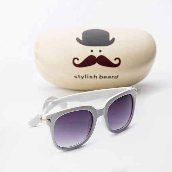 Детски слънчеви и защитни очила за момчета и момичета с калъф - модели леопард, цвят бял, кафяв, черен