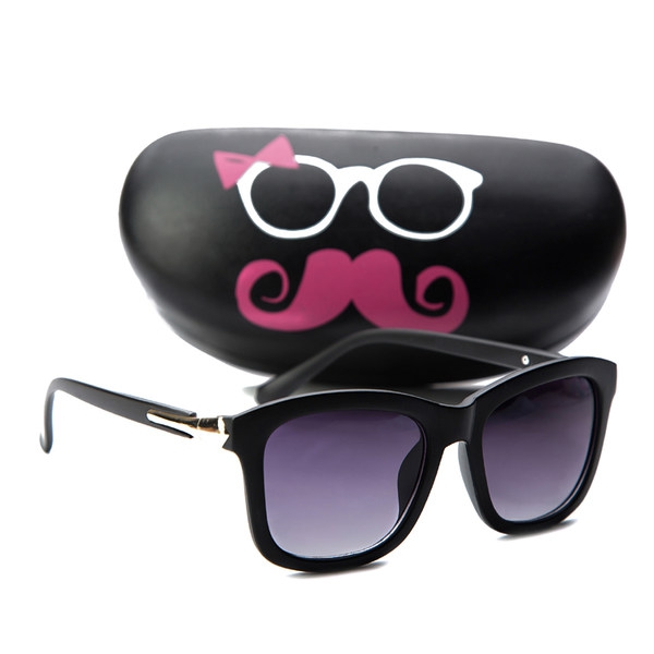 Детски слънчеви и защитни очила за момчета и момичета с калъф - модели леопард, цвят бял, кафяв, черен