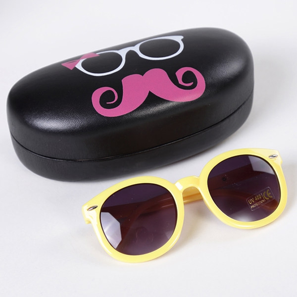 Детски слънчеви и защитни очила за момчета и момичета с калъф - модели леопард, цвят бял, кафяв, черен