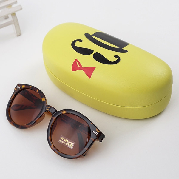 Детски слънчеви и защитни очила за момчета и момичета с калъф - модели леопард, цвят бял, кафяв, черен