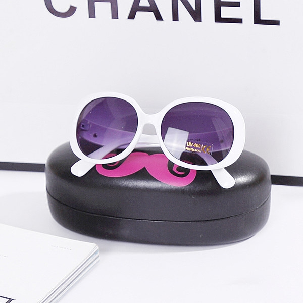 Детски слънчеви очила за лятото - различни модели за момчета и момичета - розови, кафяви, черни 