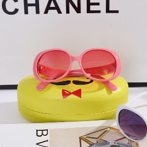 Детски слънчеви очила за лятото - различни модели за момчета и момичета - розови, кафяви, черни 