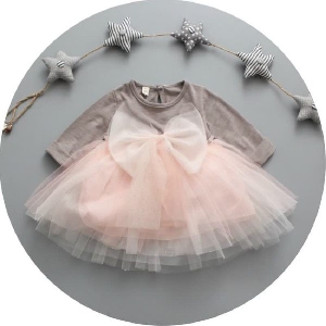 Παιδικό φόρεμα με μακρύ μανίκι από βαμβάκι και σιφόν με κορδέλα