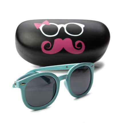 Слънчеви очила за деца - модели за момичета и момчета