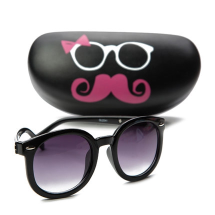 Слънчеви очила за деца - модели за момичета и момчета