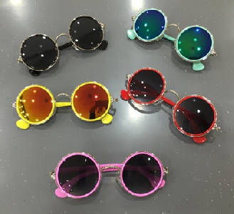 Детски слънчеви очила за малчугани - момчета и момичета до 5 години - жълта, лилава, червена рамка