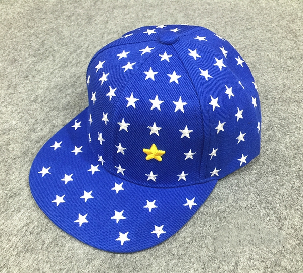 Детска летна шапка с козирка за момчета и момичета със звездички - червена, синя, черна