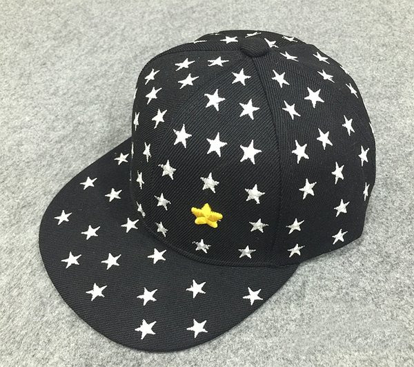 Детска летна шапка с козирка за момчета и момичета със звездички - червена, синя, черна