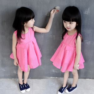 Детска розова  разкроена рокля