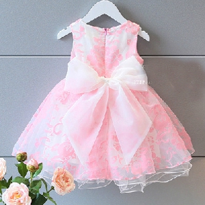 Детска  Туту рокля за момичета с бродирана органза-един модел розов цвят.