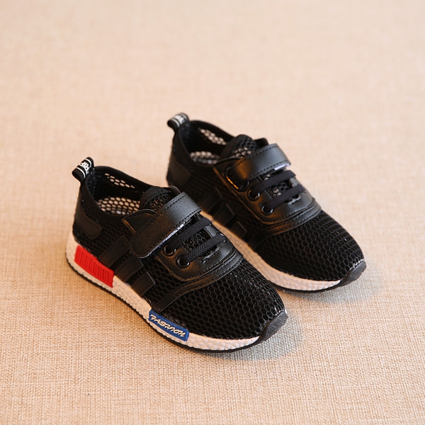 Детски пролетни обувки за момчета-дишащи в бял, син и черен цвят.