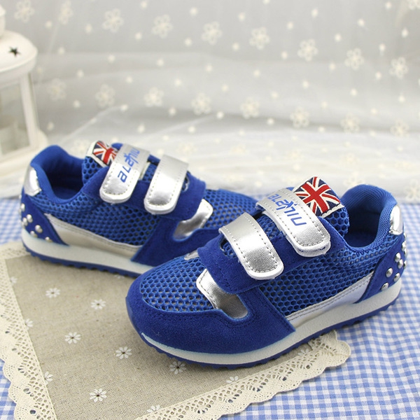 Παιδικά παπούτσια για αγόρια σε  μπλε και κόκκινο χρώμα