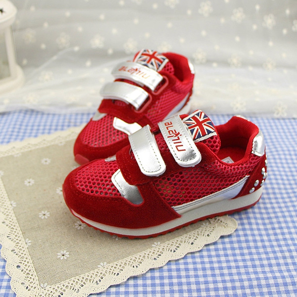 Παιδικά παπούτσια για αγόρια σε  μπλε και κόκκινο χρώμα