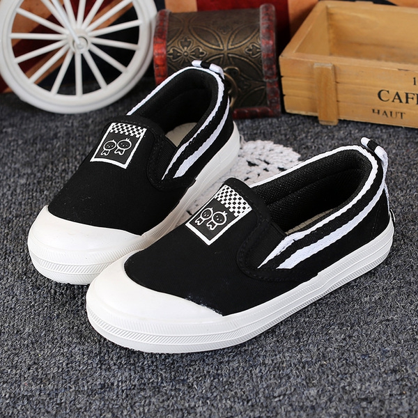 Παιδικα ανοιξιάτικα παπούτσια για τα αγόρια σε λευκό, κόκκινο και μαύρο χρώμα