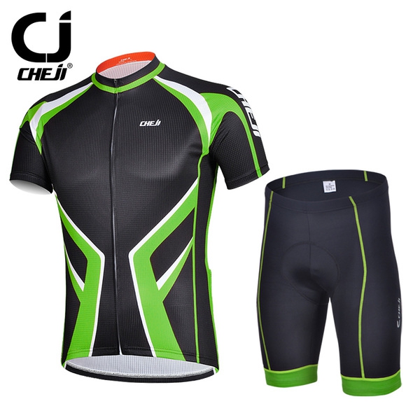 Ανδρικά αθλητικά ενδύματα για ποδηλασία - 19 μοντέλα