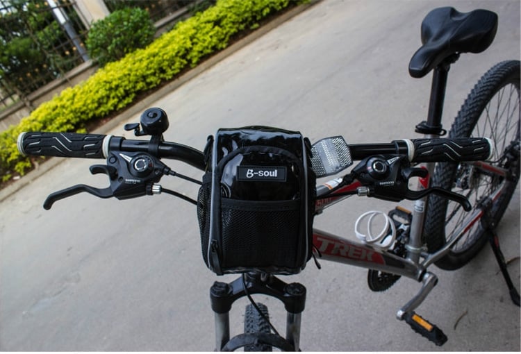 Чантички подходяща за прикрепване към велосипед - черна, червена, зелена, синя