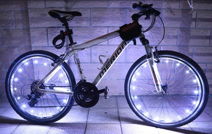 LED φώτα μπαταρίας ποδηλάτων - ροζ, μπλε, λευκό, κόκκινο και πράσινο