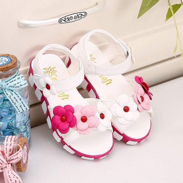 Παιδικά σανδάλια για τα κορίτσια λευκό και ροζ λουλούδια