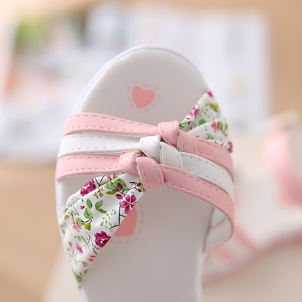 Детски сандали за момичета с цветя - син и розов цвят