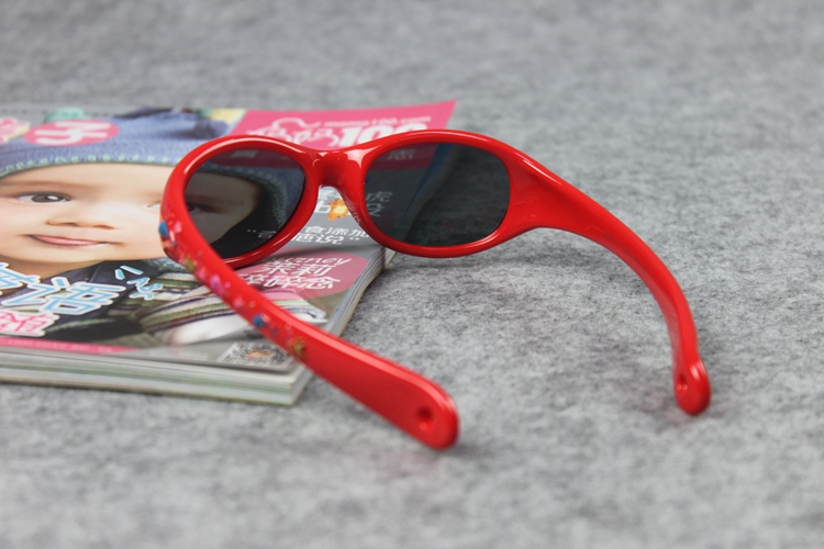 Детски летни очила за момчета и момичета с червени, жълти сини, розови, оранжеви и червени рамки