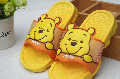 Παιδικό καλοκαίρι παντόφλες για αγόρια - Disney Winnie the Pooh - μπλε και κίτρινο