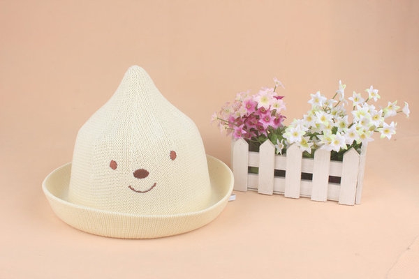 Сладки детски шапки за момичета с усмивка - 6 различни цвята