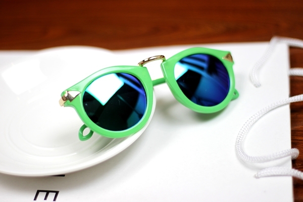 Детски слънчеви очила с огледални стъкла за момчета и момичета