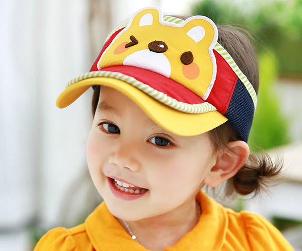 Детски шапки за момчета и момичета с мече - син,жълт и цикламен цвят 