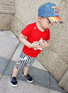 Παιδικά σύνολα - ριγέ παντελόνια και κόκκινη μπλούζα