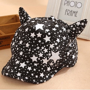 Детски шапки за момичета и момчета с коте или звезди - черен и бял цвят 