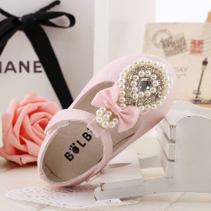 Бебешки розови обувки с перли 