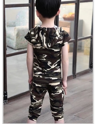 Παιδικό σετ καμουφλάζ για αγόρια - ένα μοντέλο