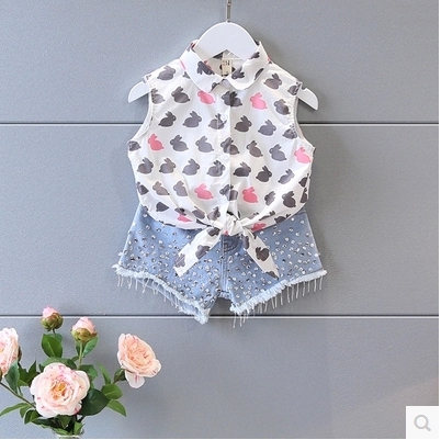 Детска ризка без ръкави  за момичета с зайчета. 