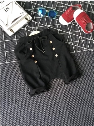 Черни детски къси панталони за момчета тип шавари.