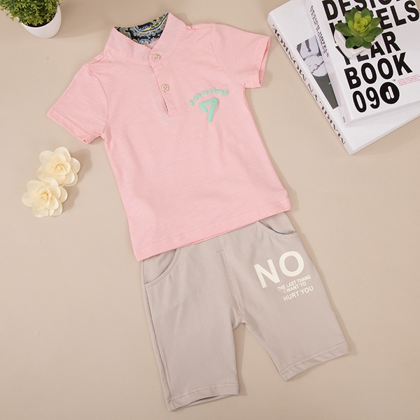 Παιδικό καλοκαιρινό σετι για αγόρια - T-shirt με κοντά μανίκια και παντελόνια