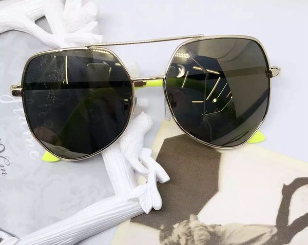 Детски слънчеви очила подходящи за момичета -  12 модела